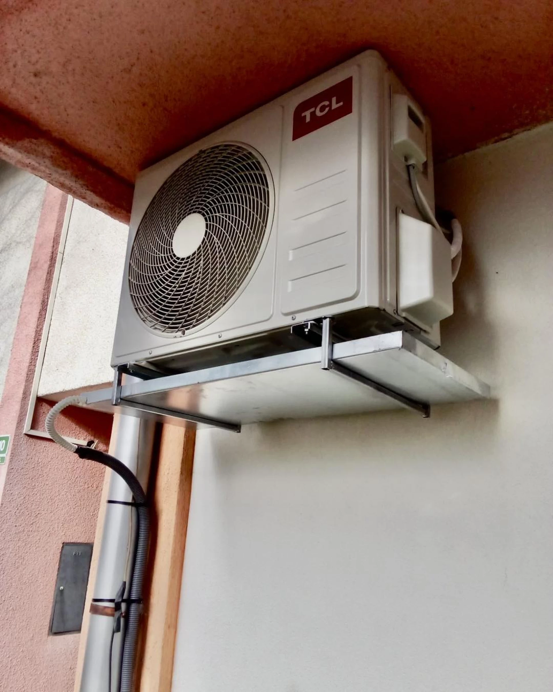 9-12 BTU Tacna za klima uređaj mala 87 x 30