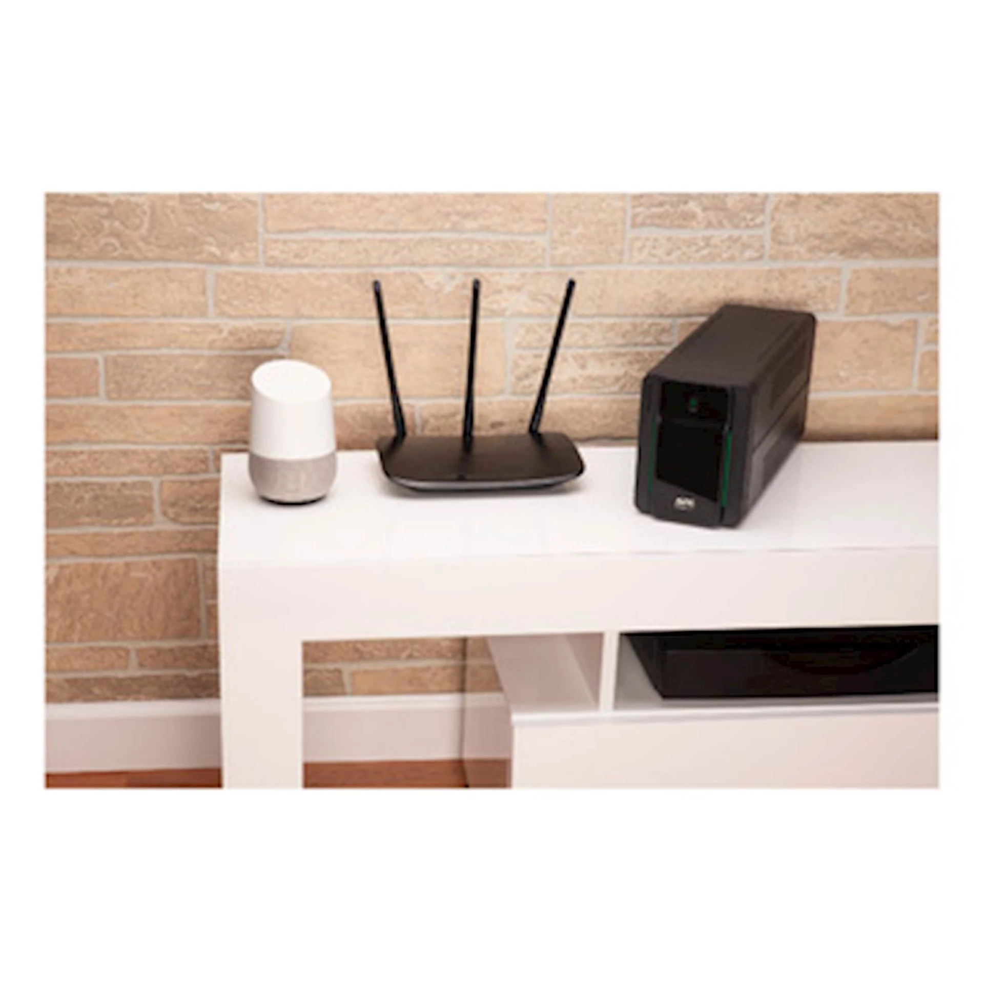 Easy UPS APC 900VA, Tower, 230V, 2x Schuko AVR