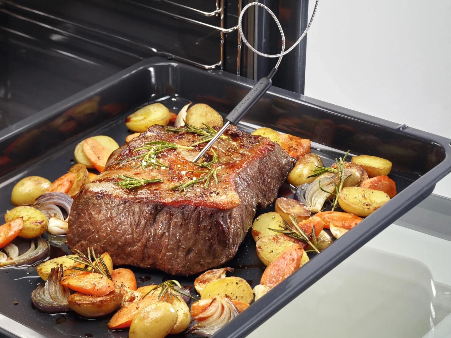 ELECTROLUX pećnica EVY9747AAX