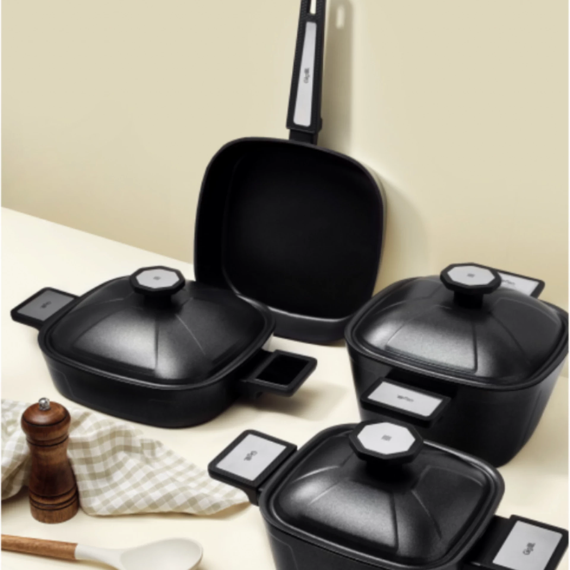 GIGILLI set šerpi BRETT crna 7PCS